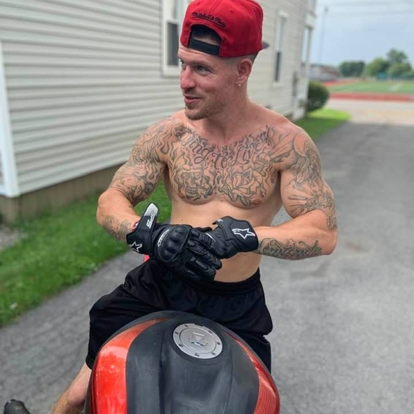 Meet your Posher, Cory - Picture 1 of 1